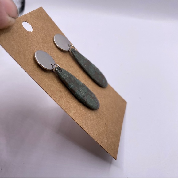 Green & Burgundy Llanite  Hanging Tear Drop Studded Disc Closure Earrings - Picture 2 of 4